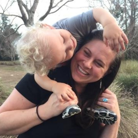 Meet your Posher, Rae - Picture 2 of 4